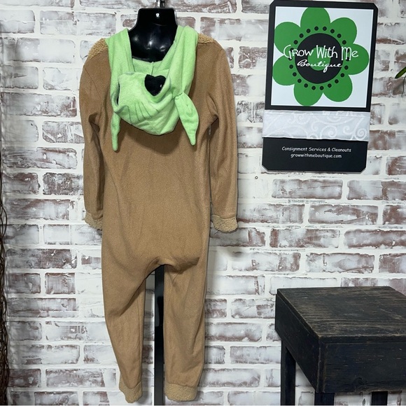 Star Wars Blue and Brown Footie Pajamas bundle - Picture 11 of 14